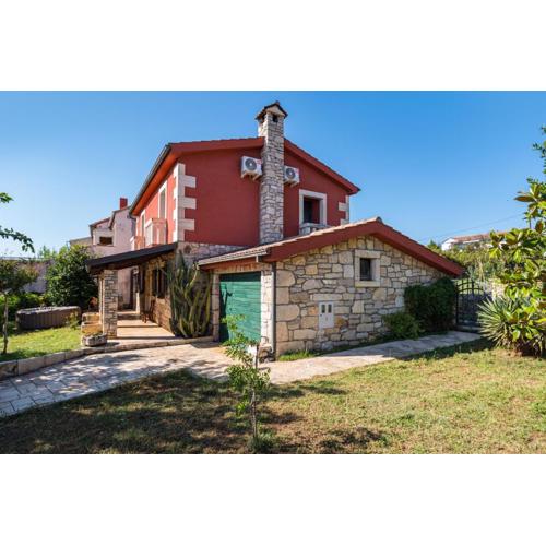 CROATIAN STONE GEM