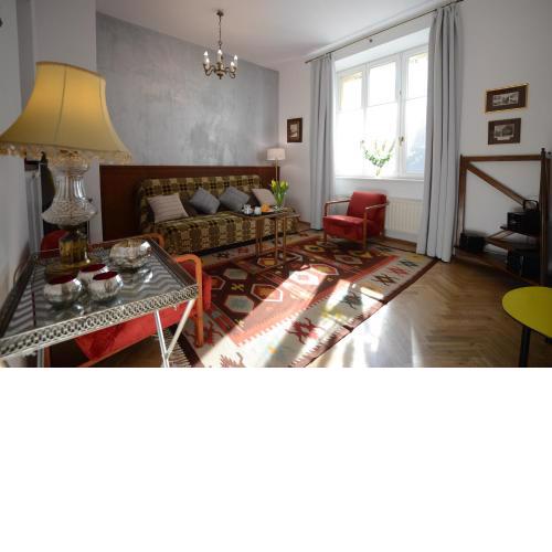 Crystal Suites Old Town