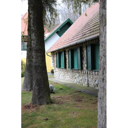 Csipkéskúti Lovas Vendégház