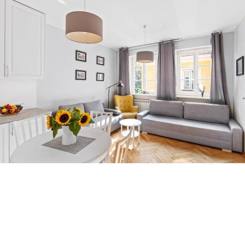 Cute apartment in the historic old town of Warsaw