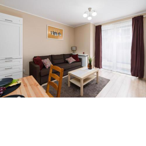 Czarnieckiego Apartment with Balcony Poznań by Noclegi Renters