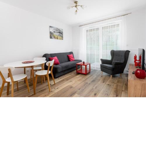Czerwone Maki Apartment with Garden
