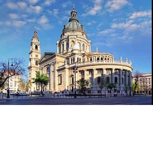 D3 Basilica Luxury Spacious Free Parking For 1 Car