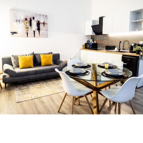 D52 - New home in downtown