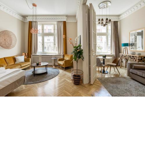 Danube Dream Home In The Absolute Center