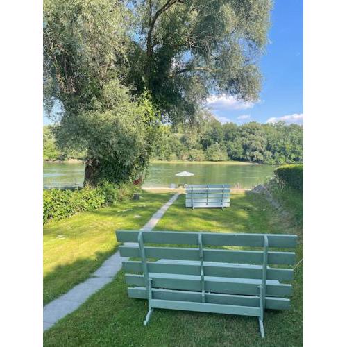 Danube Lupa Island holiday home-close to Budapest