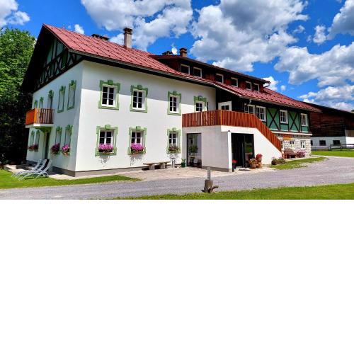 De Nussi's chalet 2