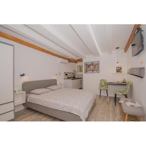 DeCoR Kut
