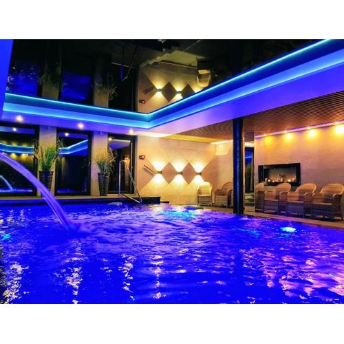 DELF INN Adults Only