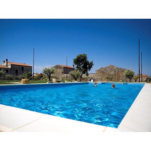 Delightful apartment in Fazana