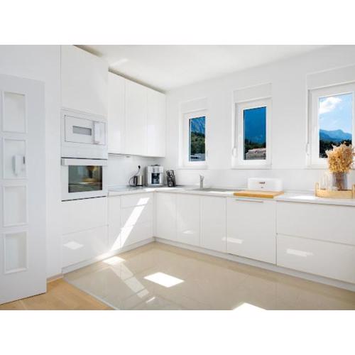 Deluxe 3 bedroom apartment with sea view