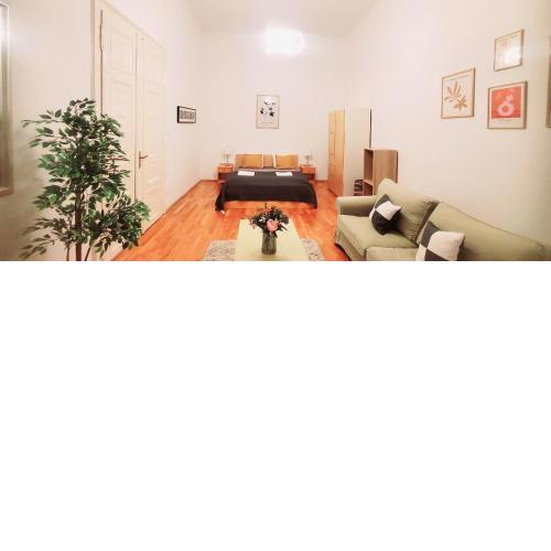Deluxe and Cozy in the center