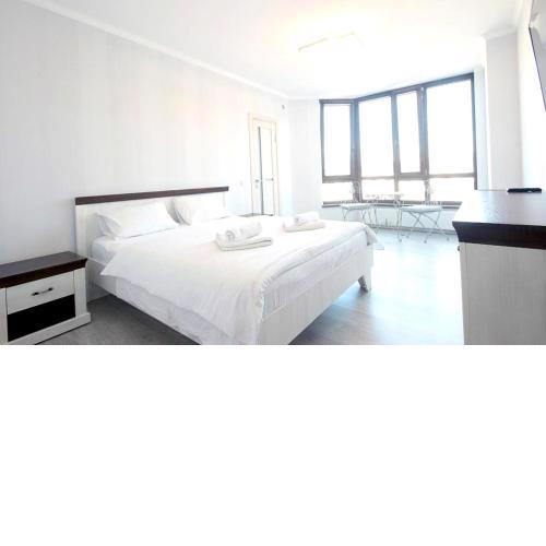 "Deluxe Apartments" L 26-10 - 11217