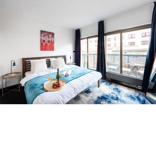 Deluxe apartments with balcony near center Prague