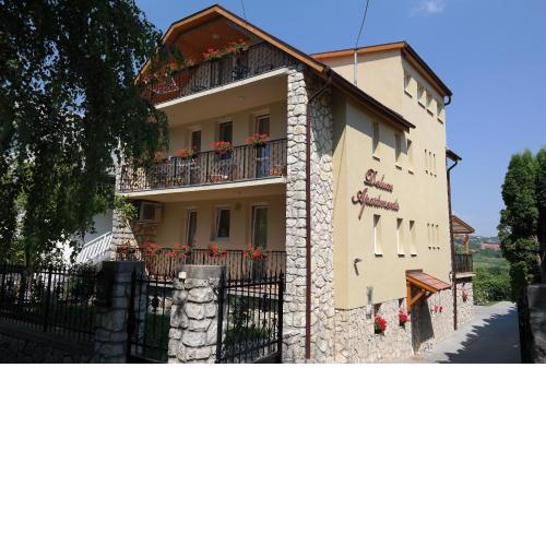Deluxe Apartments