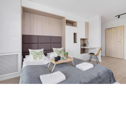 Deluxe City Studio with Parking Kącik 10 by Noclegi Renters