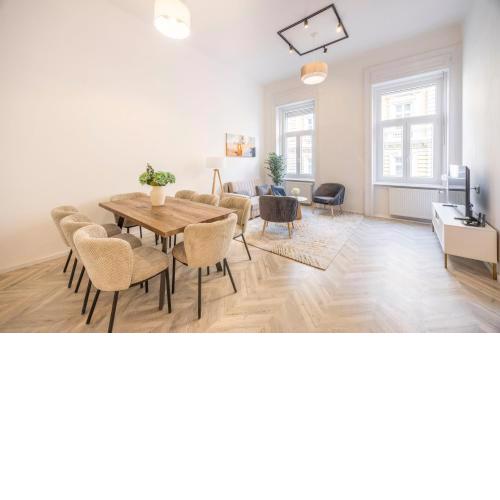 Deluxe & Cozy J40 Grand Residence in the Heart of BP