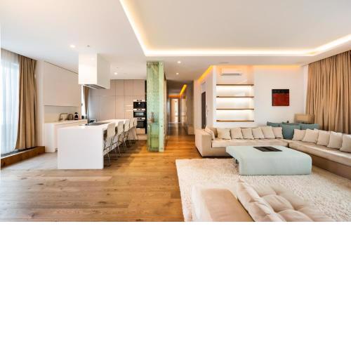 Deluxe Demonstrative Apartment
