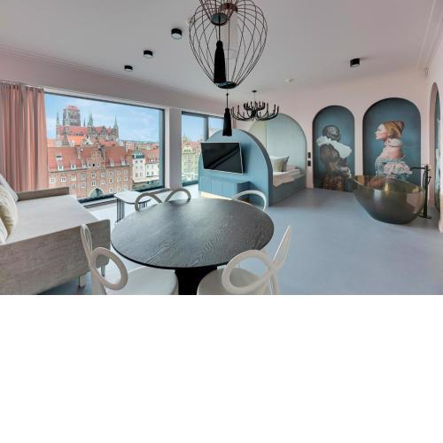 Deo Plaza Prestige 1 by Grand Apartments