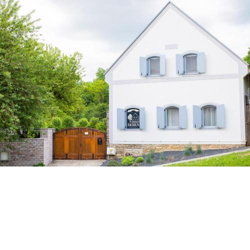 Deres Apartmanház