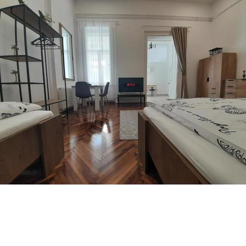 Déri Kert Apartmanház A