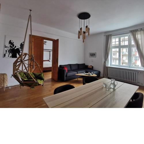 Designer Apartment 110m2 with King Size Beds & Equipped Kitchen