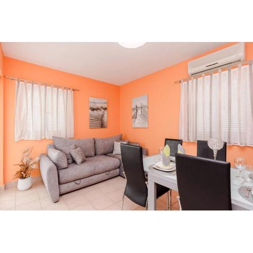 Diana 2, lovely sea view apartment