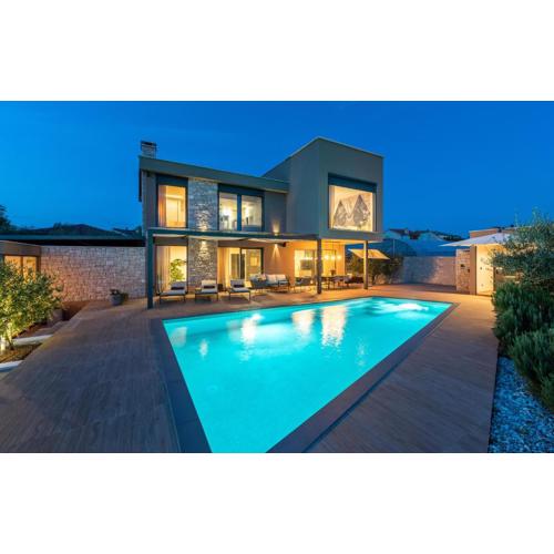Dianas Garden Design Villa