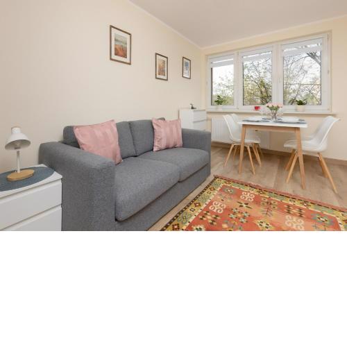 Dickens St Apartment Warsaw by Noclegi Renters