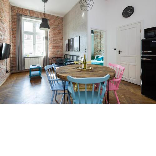 Discover Krakow Loft Apartment near Main Station Netflix