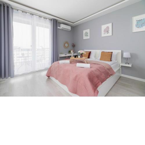 Dobrego Pasterza Studio with Balcony Cracow by Noclegi Renters
