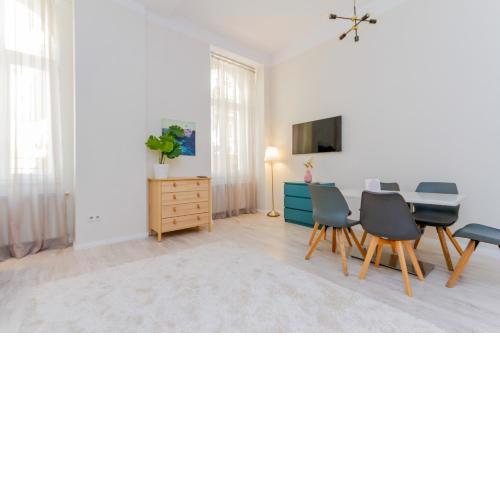 Dohany Str Downtown Apartment