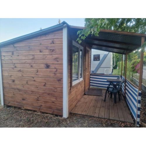 Domek GLAMPING na Polu namiotowym RADOŚĆ