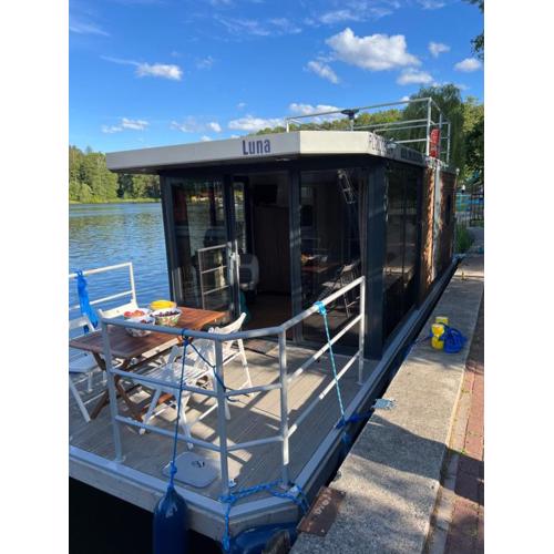 Domek pływający HouseBoat 4U