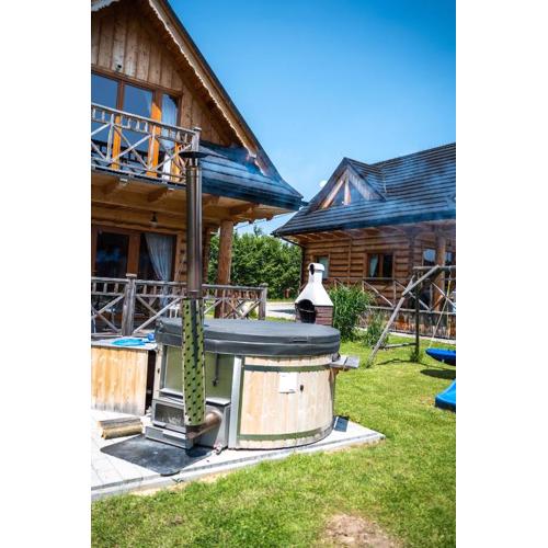 DOMEK POD LIMBAMI III