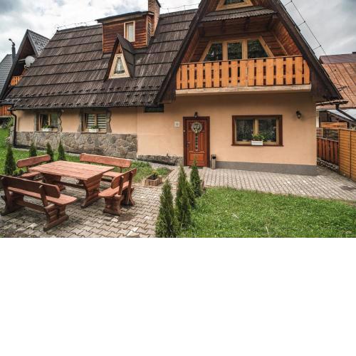 Domek Pod Strzechą