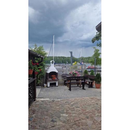 Domek przy promenadzie w Mikołajkach