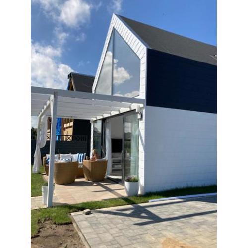 Domek z jacuzzi Summer House Dziwnówek Wrzosowo