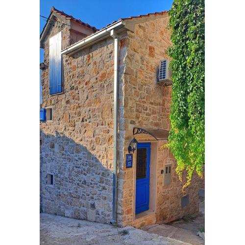 Domus Lapidea