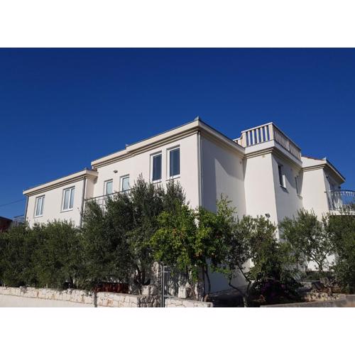 Dondras Residence
