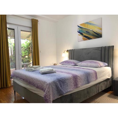 Double room with bathroom, beach close, kitchen use