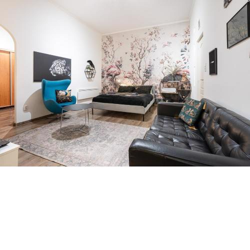 DownTown 13 Boutique Apartment