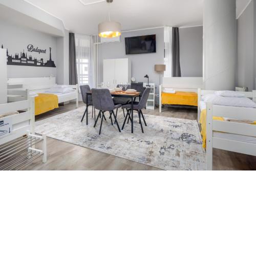 Downtown Apartment House Orange