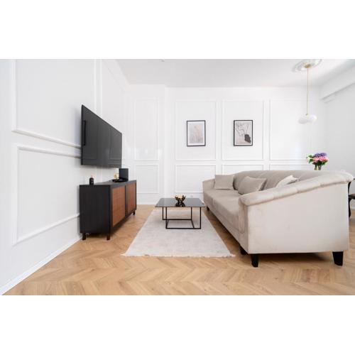 Downtown Apt - Parking, Piotrkowska St Nearby - by Rentujemy