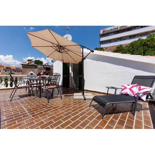 Downtown Authentic Apartments