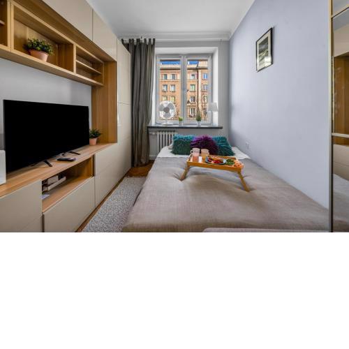 Downtown Studio - Top Location, Metro&Trams Nearby - by Rentujemy