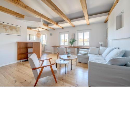 DR Apartments - Bandera