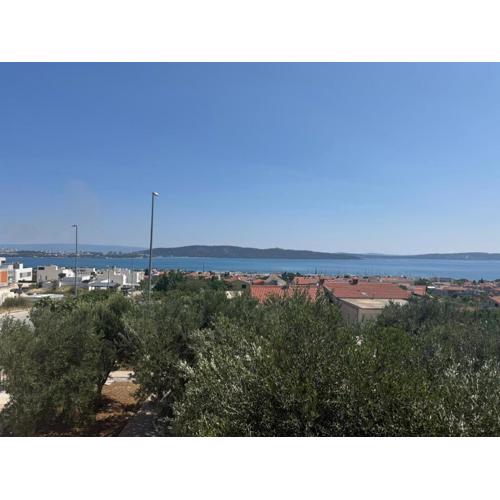 Dragon Paradise - Sea View, Garden & Marina Split Riviera