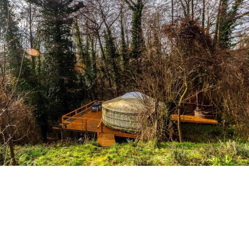 Dream By The Stream In A Yurt - Happy Rentals