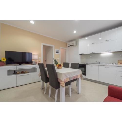 Drop In Split Luxury Suites